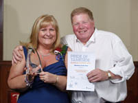 E C C E Ae B Ea Dd C jan and derek with cert and trophy.jpg
