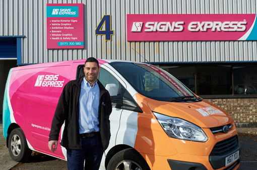 Signs Express Snaps Up New Franchisee